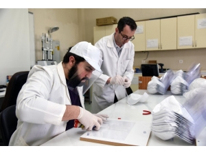 Akü’de Maske Ve Siperlik Üretimi Başladı