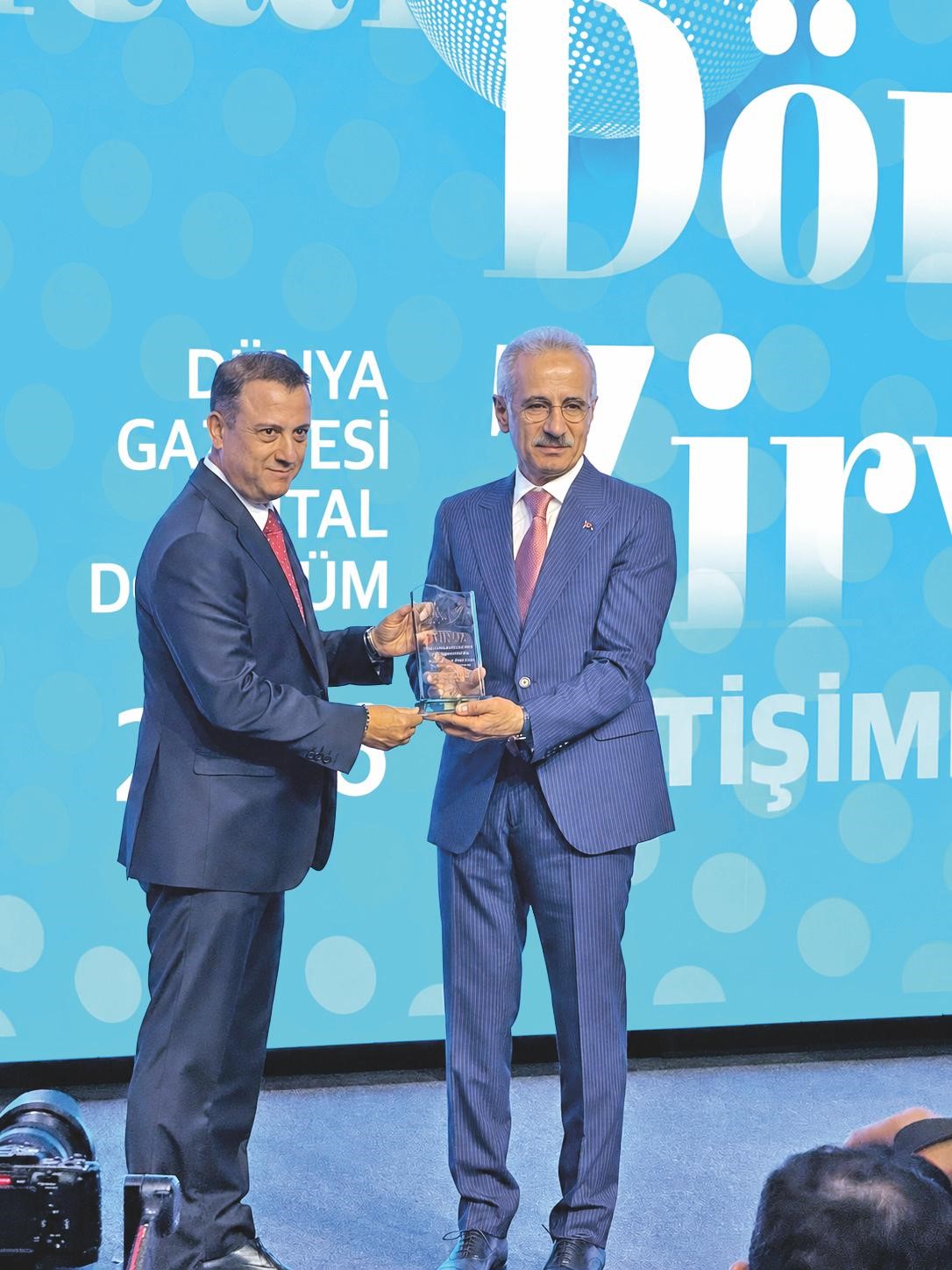 bakan-uraloglu-donusum-zirvesi-nde-acikladi-5g-abone-sayisi-iki-bucuk-ayda-40-milyonu-asti