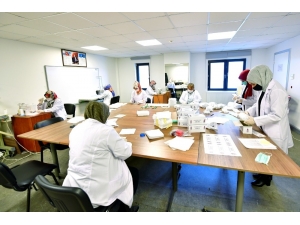 Beyoğlu Belediyesi Semt Konaklarında Maske Üretimine Başladı