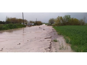 Osmaniye’de Sağanak Yağış Hayatı Olumsuz Etkiledi