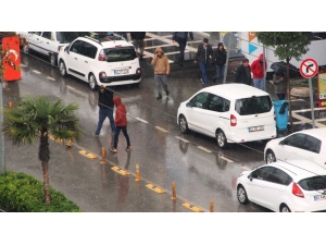 Şanlıurfa’da Sağanak Yağmur Ve Dolu Etkili Oldu