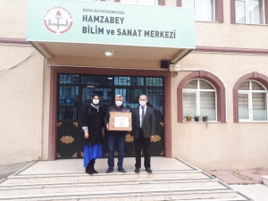 Bursa’dan Sağlık Çalışanlarına 3d Yazıcı İle Yüz Koruma Siperi Üretildi