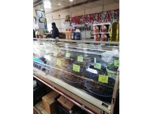 Düzce Belediyesi Pazaryerinde Denetlemeler Sürüyor