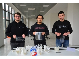 Düzce Üniversitesi Öğrencileri Maske Üretimine Başladı