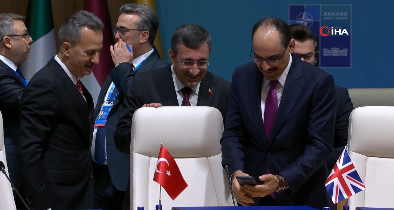 nato-zirvesi-nde-cumhurbaskani-erdogan-in-kalemine-yakin-inceleme