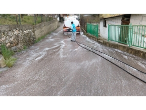 İzmit Sokakları Dezenfekte Ediliyor