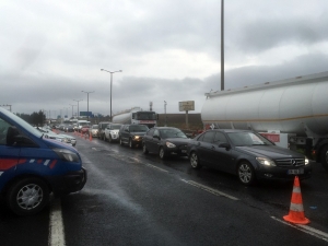 Silivri D-100 Karayolu’nda Kilometrelerce Kuyruk Oluştu