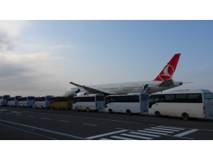 Kuveyt’ten 301 İşçi Türkiye’ye Getirildi