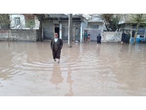 Adıyaman’da Yollar Göle Döndü