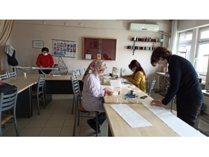 Halk Eğitim Merkezi Sağlıkçılar İçin Çalışıyor