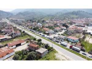 Bafa’da Araç Kuyruğu Havadan Görüntülendi