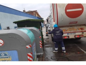 Çöp Konteynerleri Yıkanarak Dezenfekte Edildi