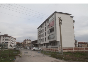 Elazığ’da, 5 Katlı Apartmana Korona Karantinası