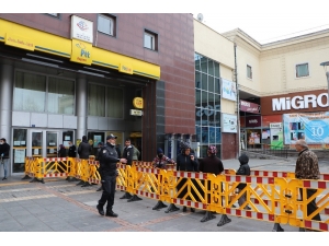 Önlemler İşe Yaradı, Ptt Önleri Boş Kaldı