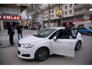 Pursaklar’da Araçlar Tek Tek Dezenfekte Ediliyor