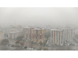 Nisan’da Yağan Kar Yozgat’ı Beyaza Bürüdü