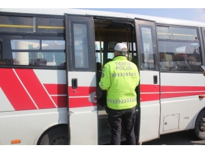 Yoğun Yolcu Taşıyan Sürücü Cezadan Kurtulamadı