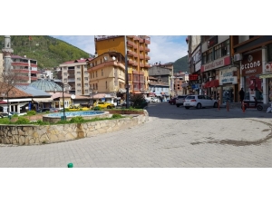 Borçka’da Karantina Sonrası Sokaklar Sessizliğe Büründü