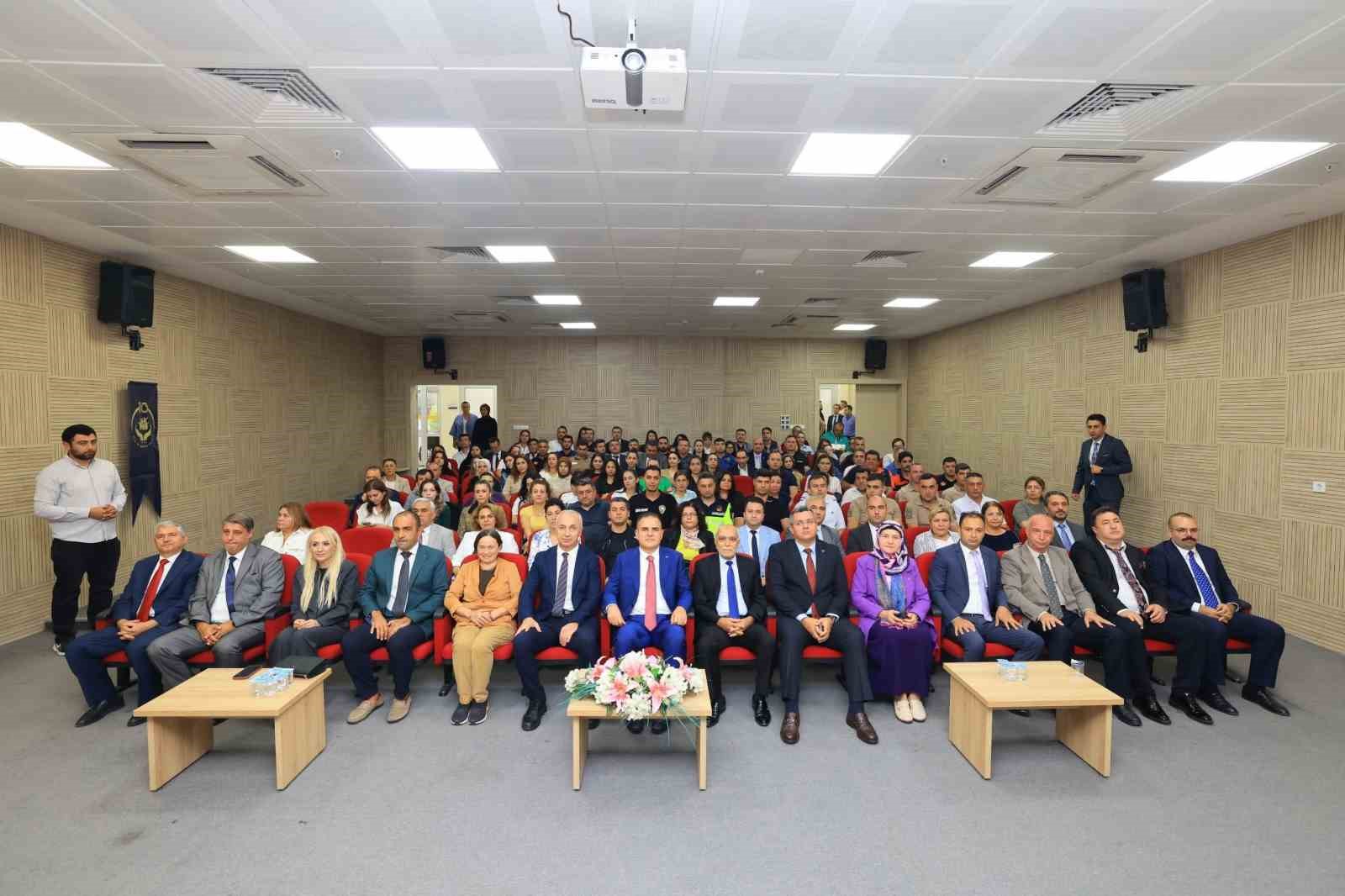 mugla-da-kitap-okuma-aliskanligi-semineri