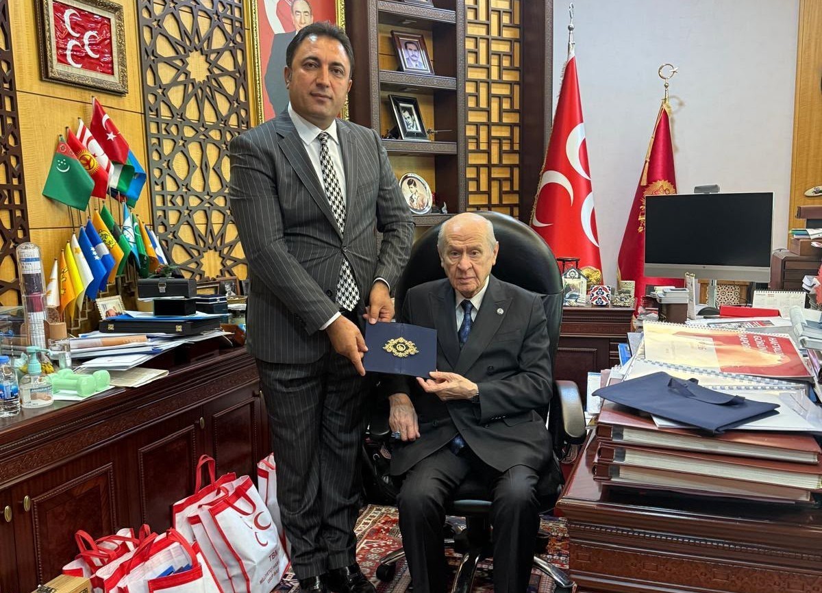 baskan-cengiz-den-mhp-genel-merkezine-ziyaret