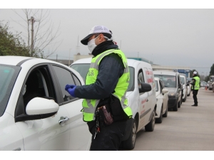 Özel Araçlara Sosyal Mesafe Cezası İddiaları Yalan Çıktı