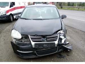 Samsun’da Otomobil Çekiciye Çarptı: 1 Yaralı