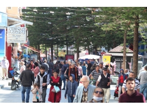 Antalya Sokaklarında Sıcak Hava Yoğunluğuna Polis Uyarısı