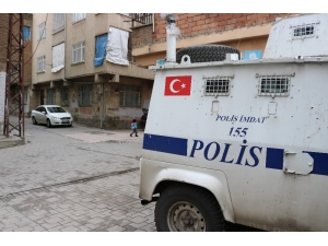 Tartıştığı Kişiyi Başından Vurdu