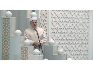 Ahmet Hamdi Akseki Camii’nde Temsilen Cuma Namazı Kılındı