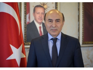 Dü Rektörü Gül’den Biz Bize Yeteriz Kampanyasına Destek