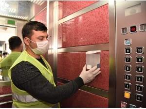 Toroslar’da Asansörlere Dezenfektan Ünitesi Yerleştirildi