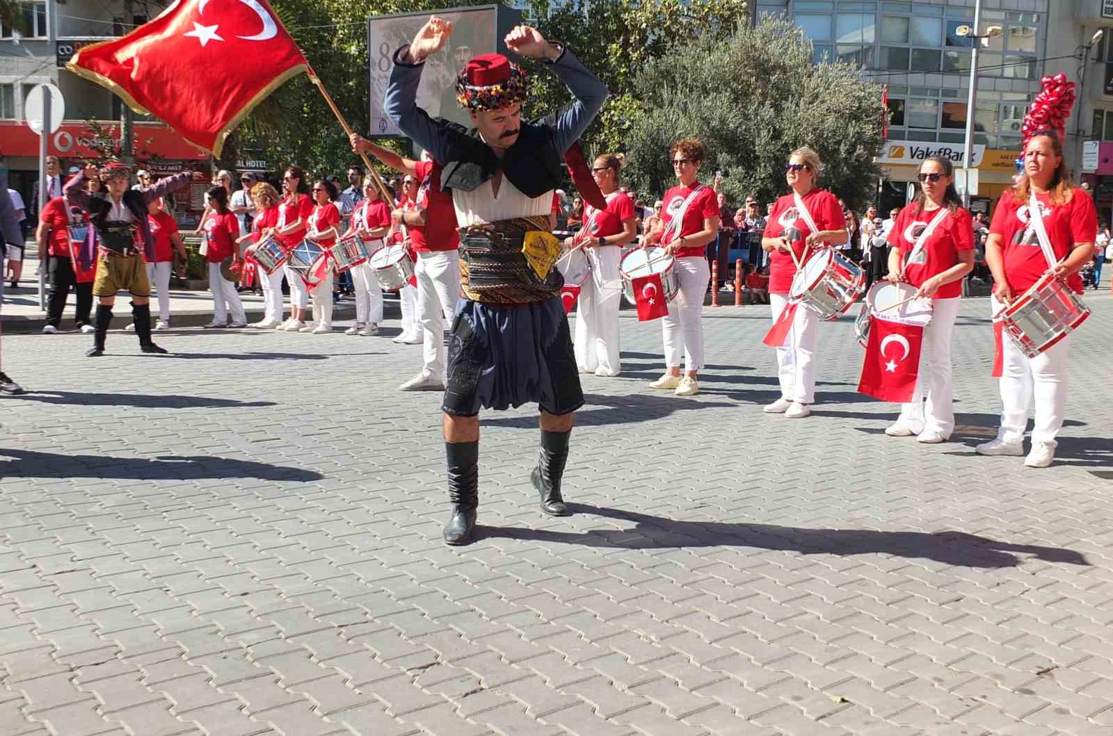 burhaniye-nin-dusman-isgalinden-kurtulusunun-104-yili-torenlerle-kutlandi
