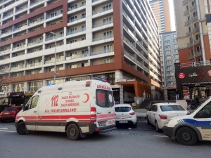 Esenyurt’ta İki Grup Arasında ‘Laf Atma’ Kavgası: 2 Yaralı