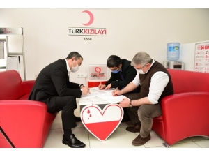 Protokol Üyeleri Kan Bağışı İçin Seferber Oldu