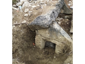 Sit Alanında Kaçak Kazı Yapan 3 Kişi Suçüstü Yakalandı