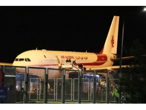 Cezayir’deki Türkler Ülkeye Getirildi