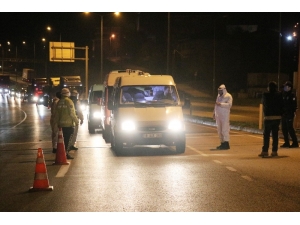 Sakarya’da Şehir Giriş İle Çıkışları Polis Ve Jandarma Tarafından Kapatıldı