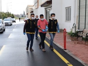 Yolda Yürüyen Kadına Kabus Yaşattı, 500 Metre Sonra Polis Yakaladı