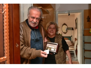 Mamak’ta 65 Yaş Üstü Büyüklere Doğum Günü Sürprizi