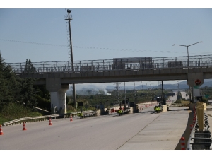 Otoyollar Boş Kaldı, İzinsiz Giriş Ve Çıkışlara İzin Verilmiyor