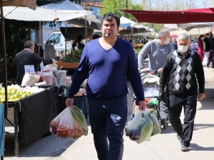 Adanalılar Pazarda Maske Takma Zorunluluğuna Uymadı