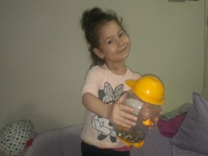 Kumbarasındaki Paralarını Yardım Kampanyasına Bağışlayacak