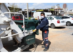 Temizlik İşçisi Belediye Çalışanlarının Sesi Oldu