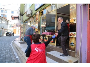 Tunceli’de Ücretsiz Maske Dağıtımı