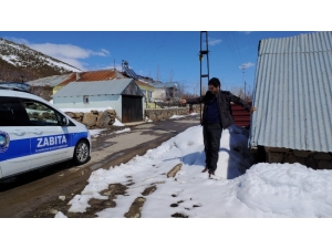 Karlıova’da Türkçe Ve Kürtçe “Evde Kal” Uyarısı Yapıldı, Dengbej Dinletildi