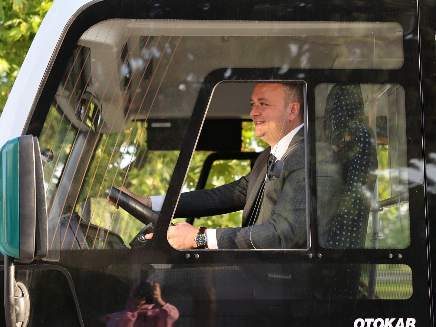 ilk-halk-otobusleri-civril-sokaklarinda-dolasmaya-basladi
