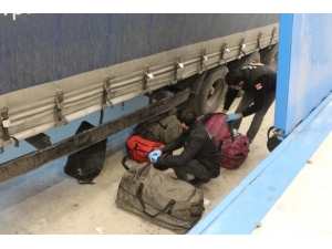 Hamzabeyli’de 24 Milyon 650 Bin Adet Makaron İle 44 Kilogram Esrar Ele Geçirildi