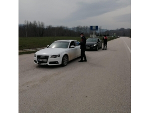 İnegöl’de Sokağa Çıkma Yasağına Uymayan Gençlere Cezai İşlem