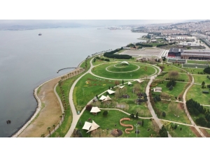 Kocaeli’de Sessizliğe Bürünen Cadde Ve Sahiller Havadan Görüntülendi