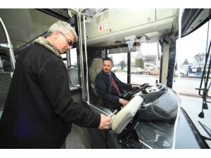 Konya Büyükşehir’den Otobüslere Şeffaf Koruma Kabini